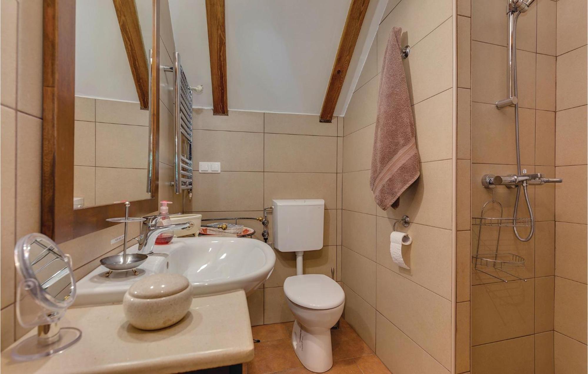 Stunning Home In Bribir With Kitchen Dış mekan fotoğraf